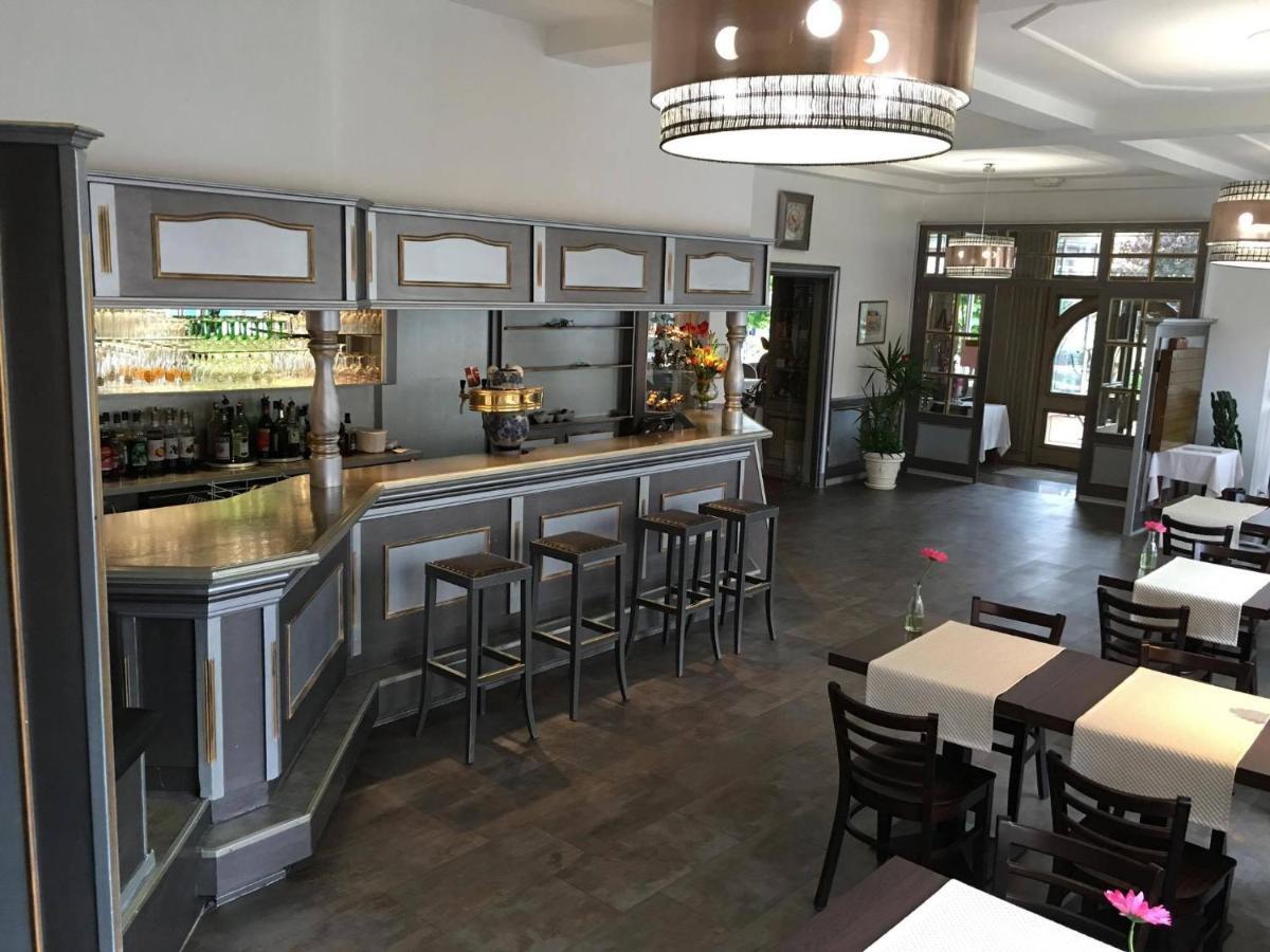Hotel Restaurant Le Bristol 尼德布龙莱班 外观 照片